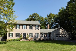 4869 Westfield Dr, Manlius, NY 13104