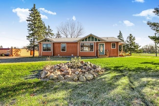 18 N Douglas Ave, Carlos, MN 56319