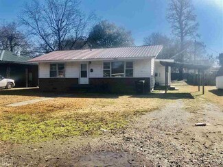 609 SW 6th St, Walnut Ridge, AR 72476