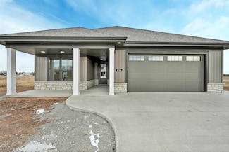 1630 N Honeysuckle Dr, de Pere, WI 54115