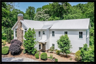 224 Edgewood Dr, Seneca, SC 29678