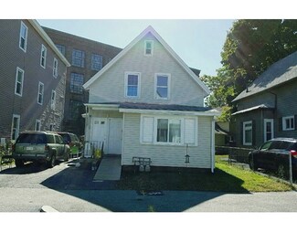25 Crompton St, Worcester, MA 01610