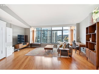 3601 S River Pkwy Unit 2416, Portland, OR 97239