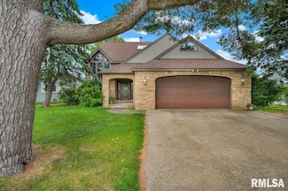 1220 S Main St, Morton, IL 61550