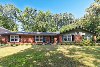 3977 Shannon Dr, Trinity, NC 27370