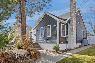 31 Swan St, North Providence, RI 02911