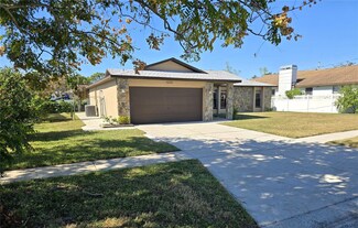 16201 Pine Ridge Dr, Hudson, FL 34667