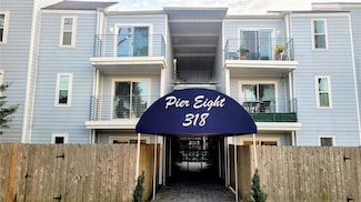 318 Lake Marina Ave Unit 305, New Orleans, LA 70124
