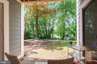 20406 Shore Harbour Dr, Germantown, MD 20874
