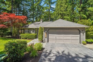 22124 SE 38th St, Sammamish, WA 98075