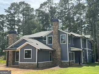73 Woodlake Dr, Hartwell, GA 30643