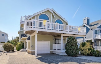 138 8th St, Avalon, NJ 08202