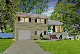 209 Pleasant Ave, Fanwood, NJ 07023