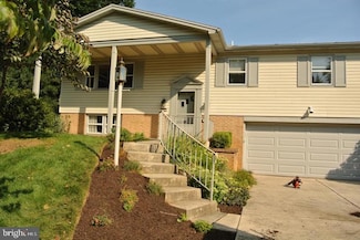 421 Park Hills Dr, Mechanicsburg, PA 17055