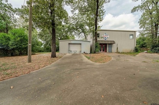 1124 N Main St, Winnsboro, TX 75494