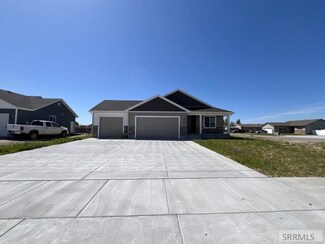 3866 E Hemlock Ln, Rigby, ID 83442