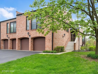 2S764 Jamestown Trail Unit 764, Oak Brook, IL 60523