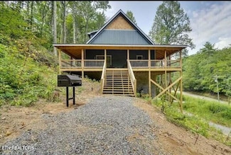 2489 Waldens Creek Rd, Sevierville, TN 37862