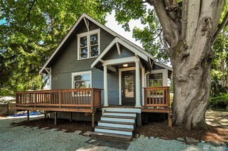 18704 Meridian Ave N, Shoreline, WA 98133