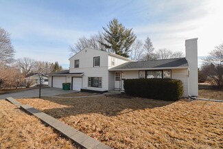 2204 17th Ave NW, Rochester, MN 55901