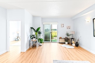 200 Cove Way Unit 106, Quincy, MA 02169