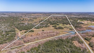 1785 Kohl Rd, Victoria, TX 77905