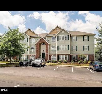 3489 Forestdale Dr Unit 2d, Burlington, NC 27215