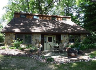 890 Mill Rd, Ravenna, OH 44266