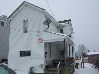 262 Pennsylvania Ave, California, PA 15419