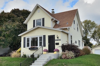 N89W16328 Cleveland Ave, Menomonee Falls, WI 53051