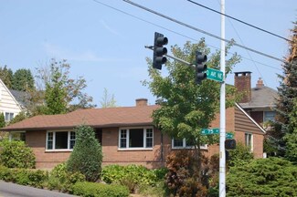 1916 NE 75th St, Seattle, WA 98115