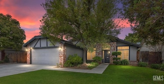 8502 Sun Harbor Dr, Bakersfield, CA 93312