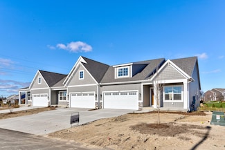 11905 Smithfield Dr, Holland, MI 49424