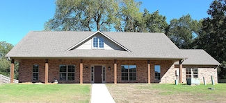 225 Pebble Creek Cir, Texarkana, TX 75501