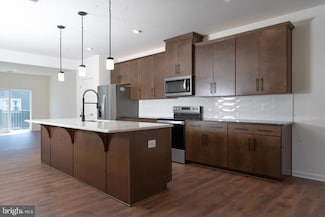 10005 American Pharoah Ln Unit B, Laurel, MD 20723