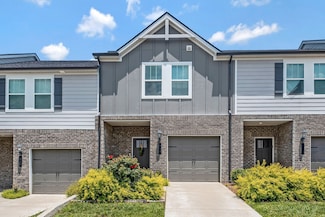908 Oak Ridge Ln, Columbia, TN 38401