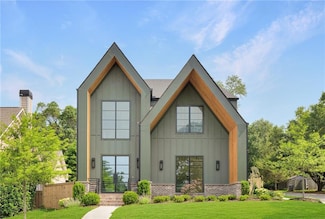 504 Barrington Dr, Roswell, GA 30075