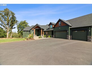 21715 S Cahill Creek Ln, Oregon City, OR 97045