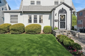 219 Third Ave, Pelham, NY 10803