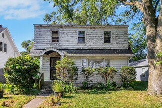 907 W Beardsley Ave, Champaign, IL 61821