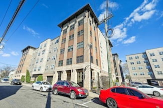 5808 Washington St Unit 304, West New York, NJ 07093