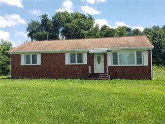 1894 Threeway Rd, Warsaw, VA 22572
