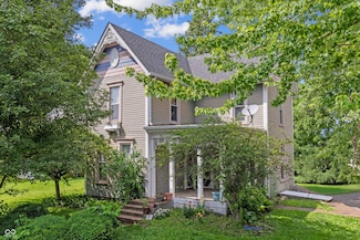 38 W Main St, Brownsburg, IN 46112