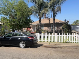 904 Riverside Ave, Chowchilla, CA 93610
