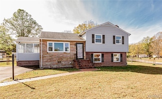 7389 Brandy Creek Dr, Mechanicsville, VA 23111