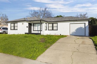 1912 Norris Dr E, Fresno, CA 93703