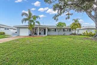 1065 64th Ave S, Saint Petersburg, FL 33705