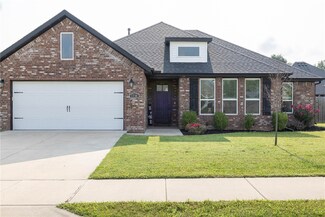 1736 Woodhause Cir, Pea Ridge, AR 72751