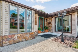 917 Pittsburgh St, Scottdale, PA 15683