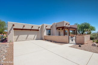 656 W Rio Moctezuma, Green Valley, AZ 85614
